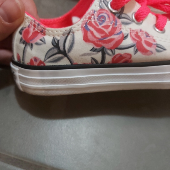 Converse Chuck Taylor toddler girl shoes size 12 - Picture 3 of 10